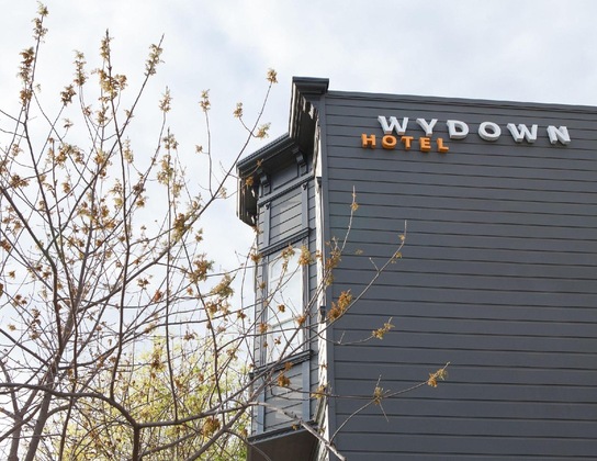 Gallery - Wydown Hotel