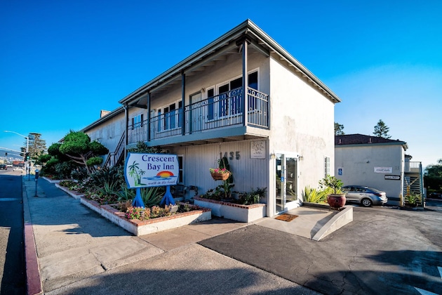 Gallery - Crescent Bay Inn