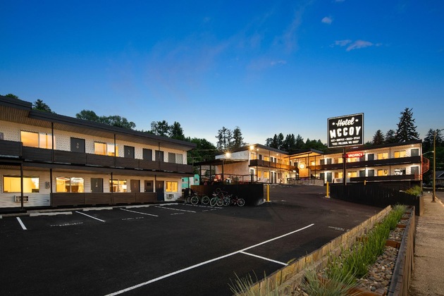 Gallery - Hotel Mccoy Pullman - Art, Coffee, Beer, Wine