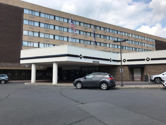Gallery - Delta Hotels By Marriott Utica