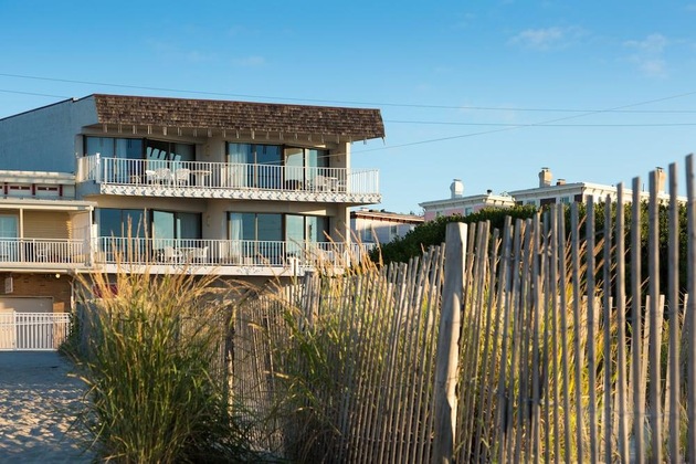 Gallery - La Mer Beachfront Resort