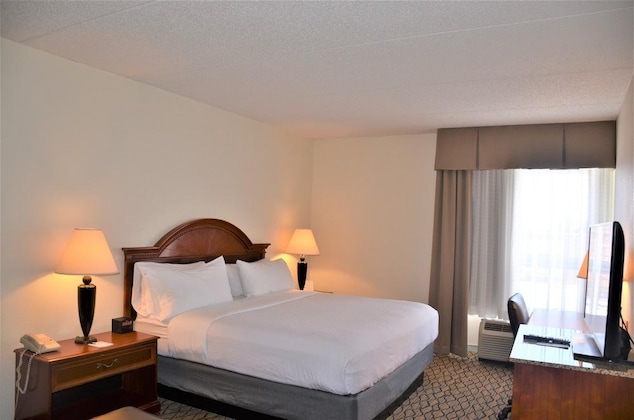 Gallery - Burrstone Inn, Ascend Hotel Collection