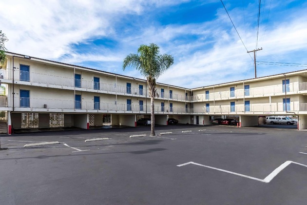 Gallery - Motel 6 Oceanside Marina