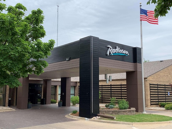 Gallery - Radisson Hotel Madison