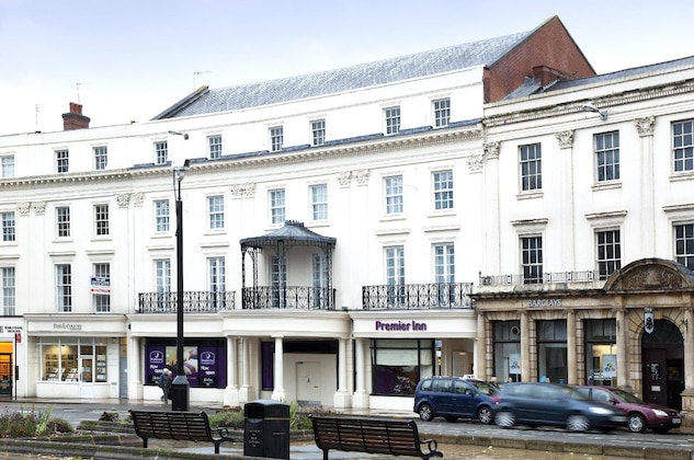 Gallery - Premier Inn Leamington Spa Town Centre
