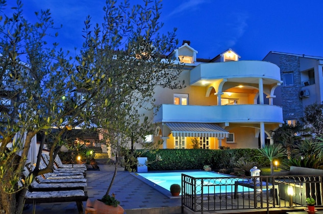 Gallery - Villa Vanilla With Heated Pool
