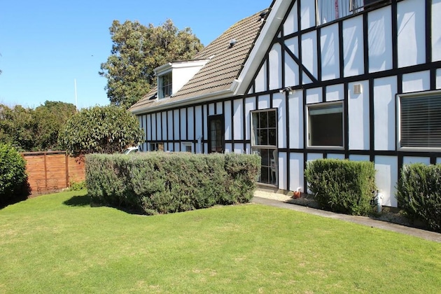Gallery - Tudor Manor Bed & Breakfast