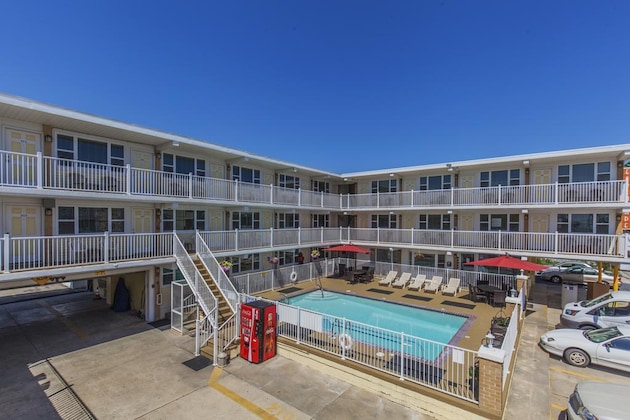 Gallery - Esplanade Suites - A Sundance Vacations Property