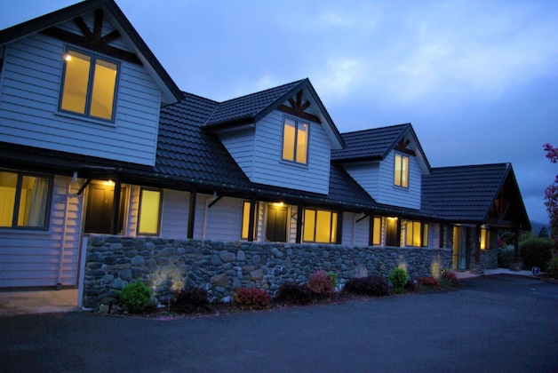 Gallery - Hanmer Apartments