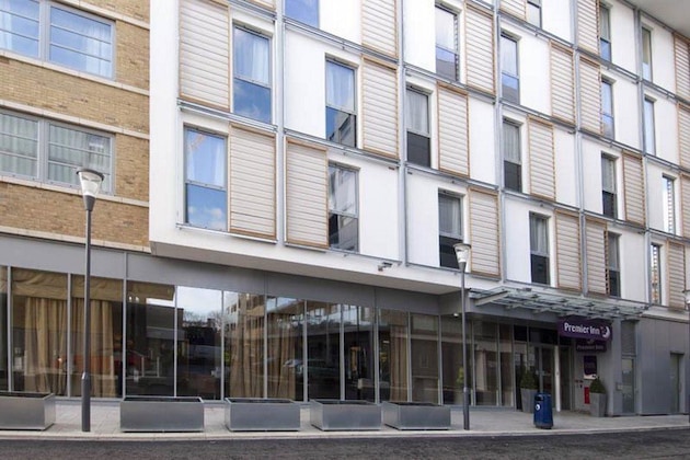 Gallery - Premier Inn London Greenwich