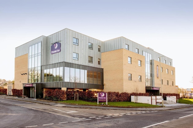 Gallery - Premier Inn Winchester