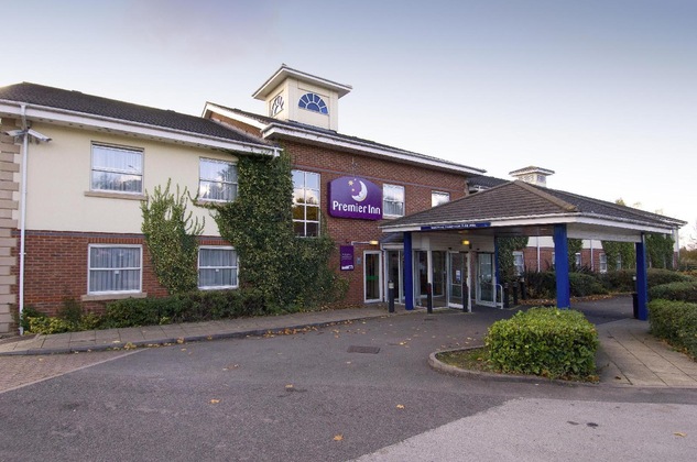 Gallery - Premier Inn Rugby North (Newbold)