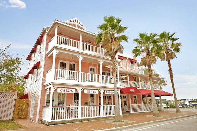 Gallery - The Riverview Hotel