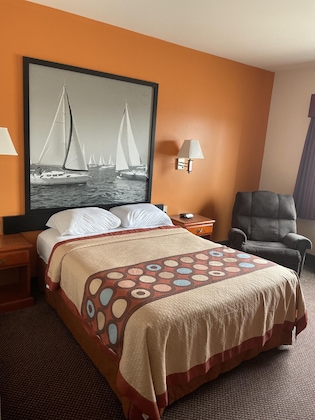 Gallery - Super 8 By Wyndham Salina