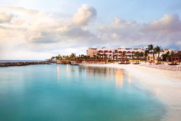 Gallery - Hard Rock Spa and Cove R. Maya