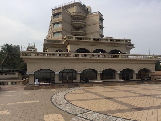 Gallery - The Gateway Hotel Beach Road