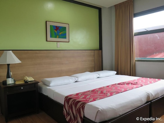 Gallery - Regency Inn