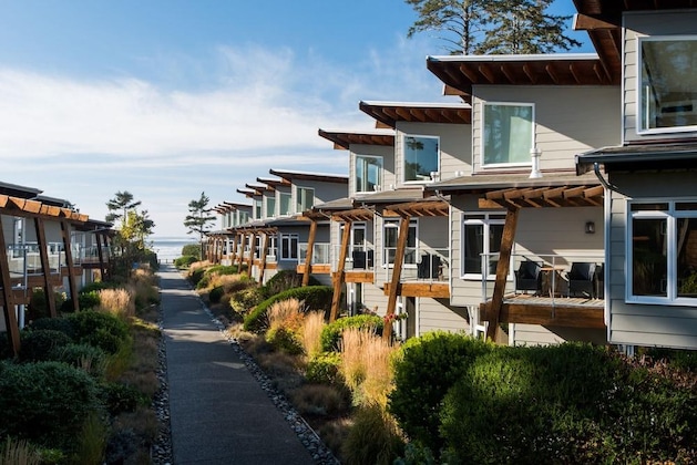 Gallery - Cox Bay Beach Resort