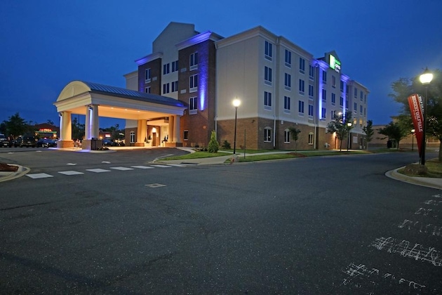Gallery - Holiday Inn Express & Suites Charlotte North By Ihg