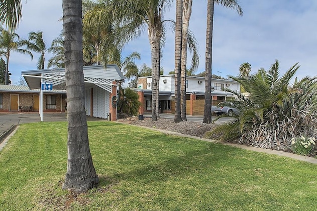 Gallery - Citrus Valley Motel