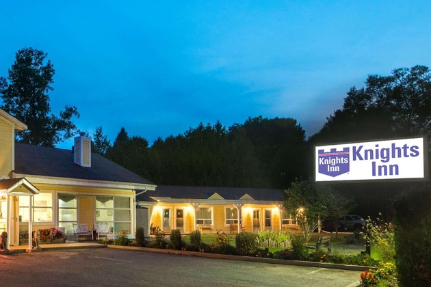 Gallery - Knights Inn Bracebridge