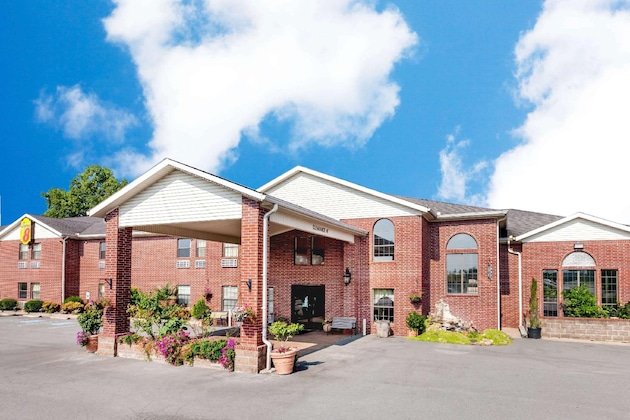 Gallery - Super 8 By Wyndham Pine Bluff