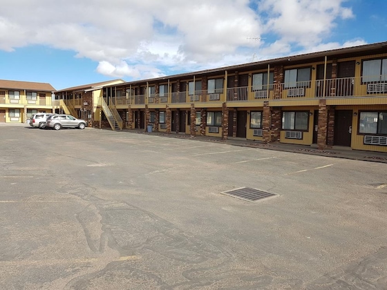 Gallery - Split Mountain Motel