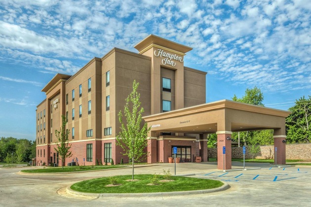 Gallery - Hampton Inn Poplar Bluff