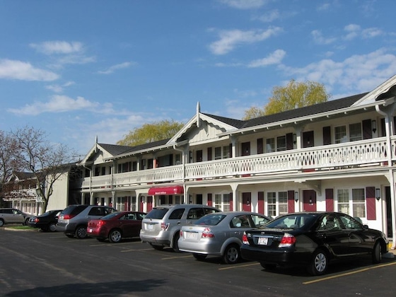 Gallery - The Chalet Motel Of Mequon