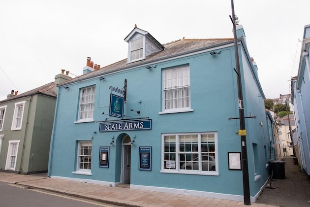 Gallery - The Seale Arms