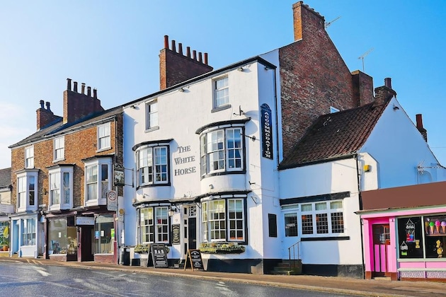 Gallery - Oyo The White Horse