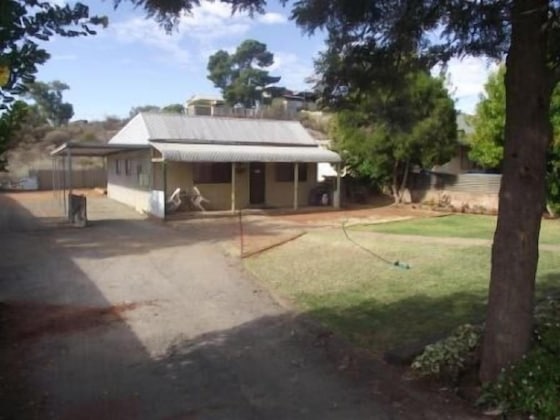 Gallery - Aly's Cottage