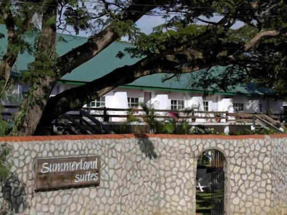 Gallery - Summerland Suites