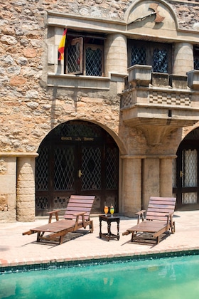 Gallery - Nesbitt Castle