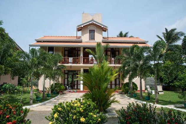 Gallery - Peacock Villa