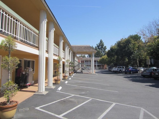 Gallery - Caravelle Inn Extended Stay