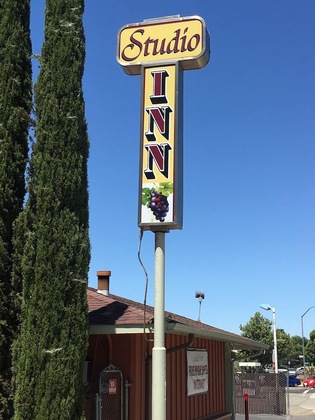 Gallery - Studio Inn Livermore