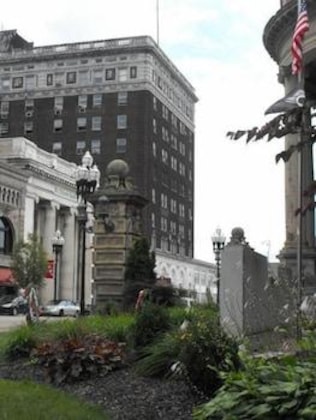 Gallery - The George Washington Hotel