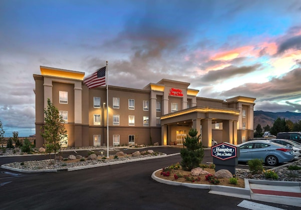 Gallery - Hampton Inn & Suites Reno West