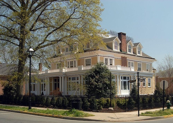 Gallery - Inn at 202 Dover