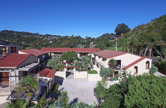 Gallery - Onetangi Beach Apartments