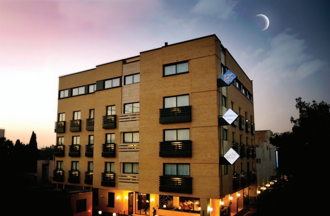 Gallery - Hotel Sheikh Bahaee