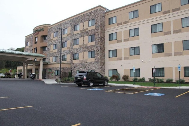Gallery - Courtyard Oneonta