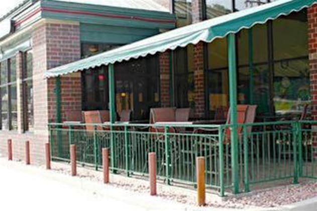 Gallery - Express Suites Riverport Inn & Suites
