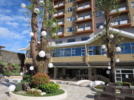Gallery - Newtown Plaza Hotel