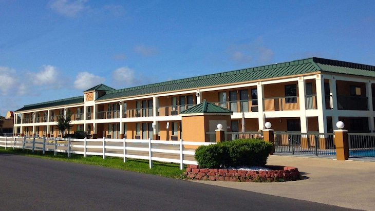 Gallery - Econo Lodge Inn & Suites Ocean Springs - Biloxi
