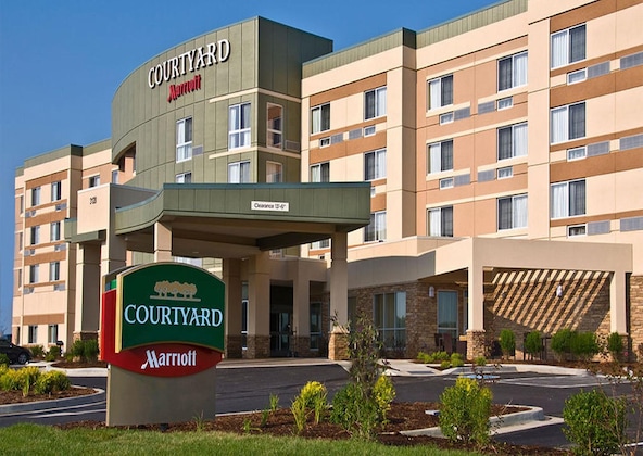 Gallery - Courtyard Carrollton