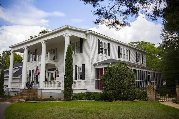 Gallery - Bama Bed & Breakfast Campus
