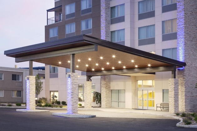 Gallery - Holiday Inn Express & Suites Sandusky, An Ihg Hotel
