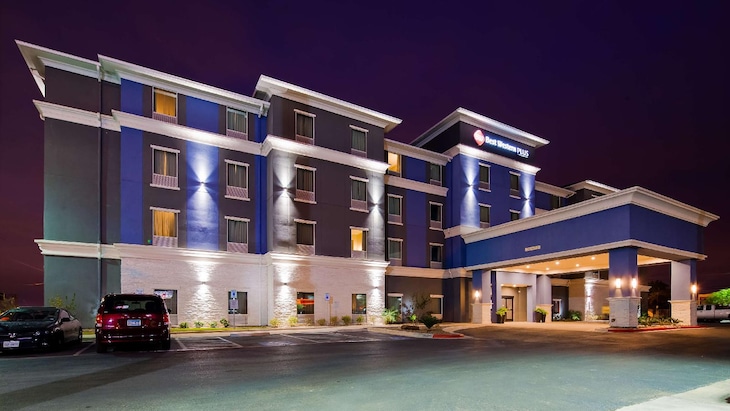 Gallery - Best Western Plus Laredo Inn & Suites